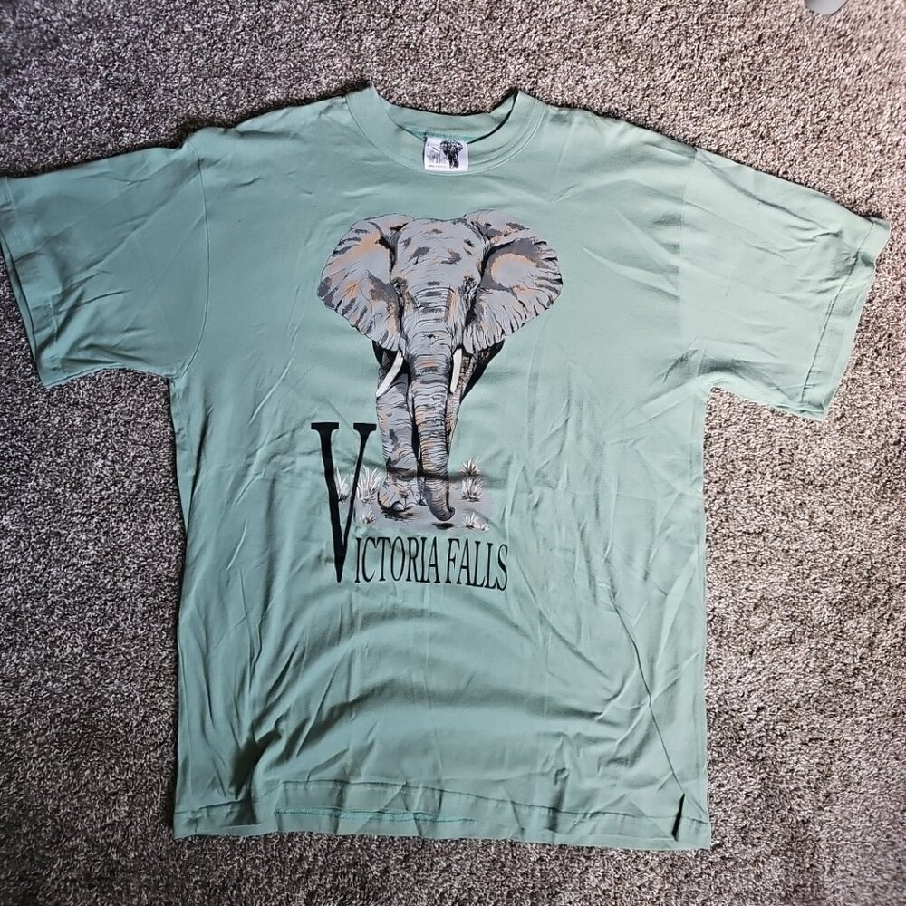Go Wild Victoria Falls Green Size 2XL Front and Back Elephant Graphic Shirt
